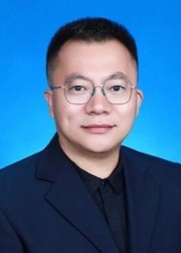 刘闯.jpg