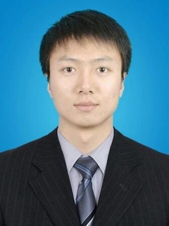 周翔.jpg