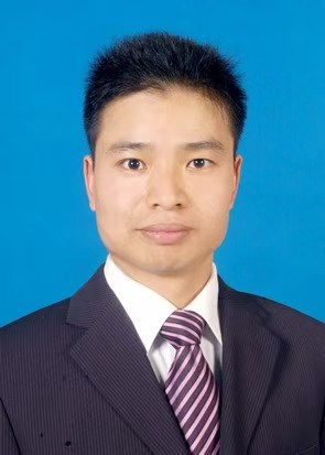 李强.png